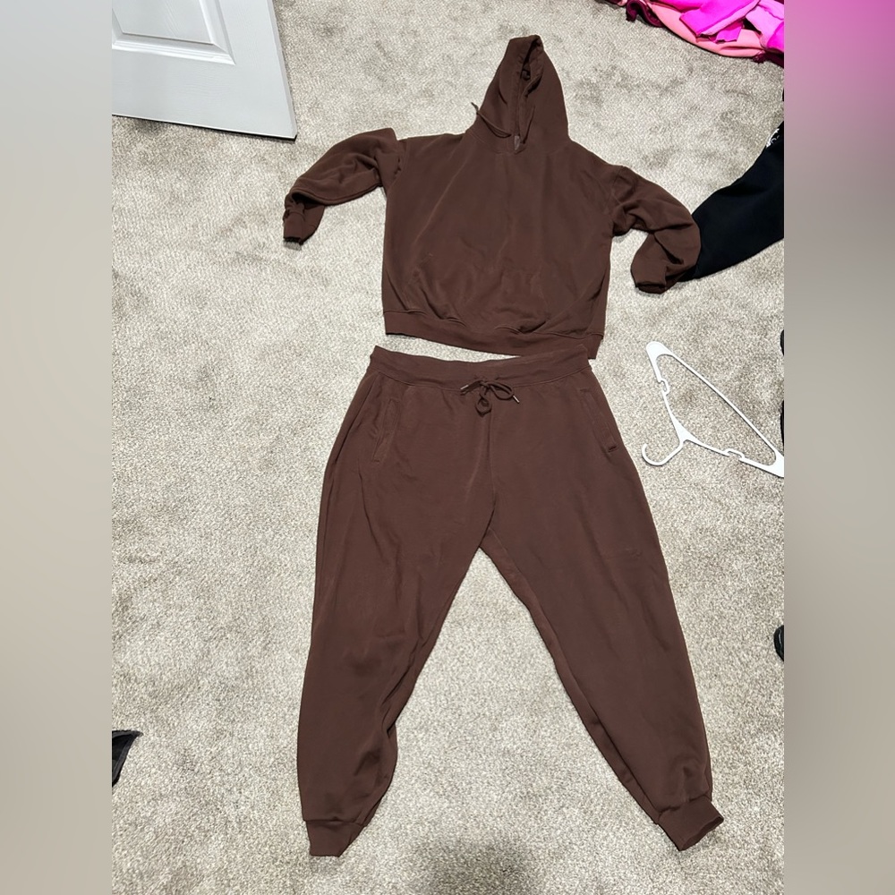 Brown fashion nova jogger set❤️❤️